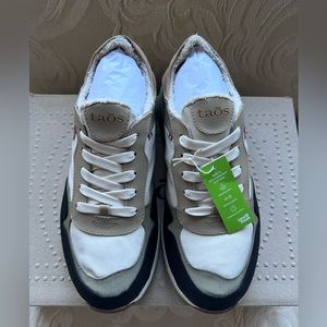 BRAND NEW TAŌS SNEAKERS